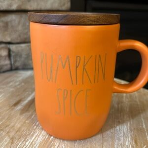 Pumpkin Spice Rae Dunn Mug with wooden Lid Brand New